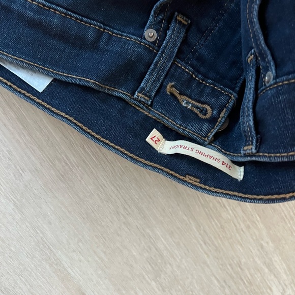 High Rise Skinny Levies - Picture 4 of 5